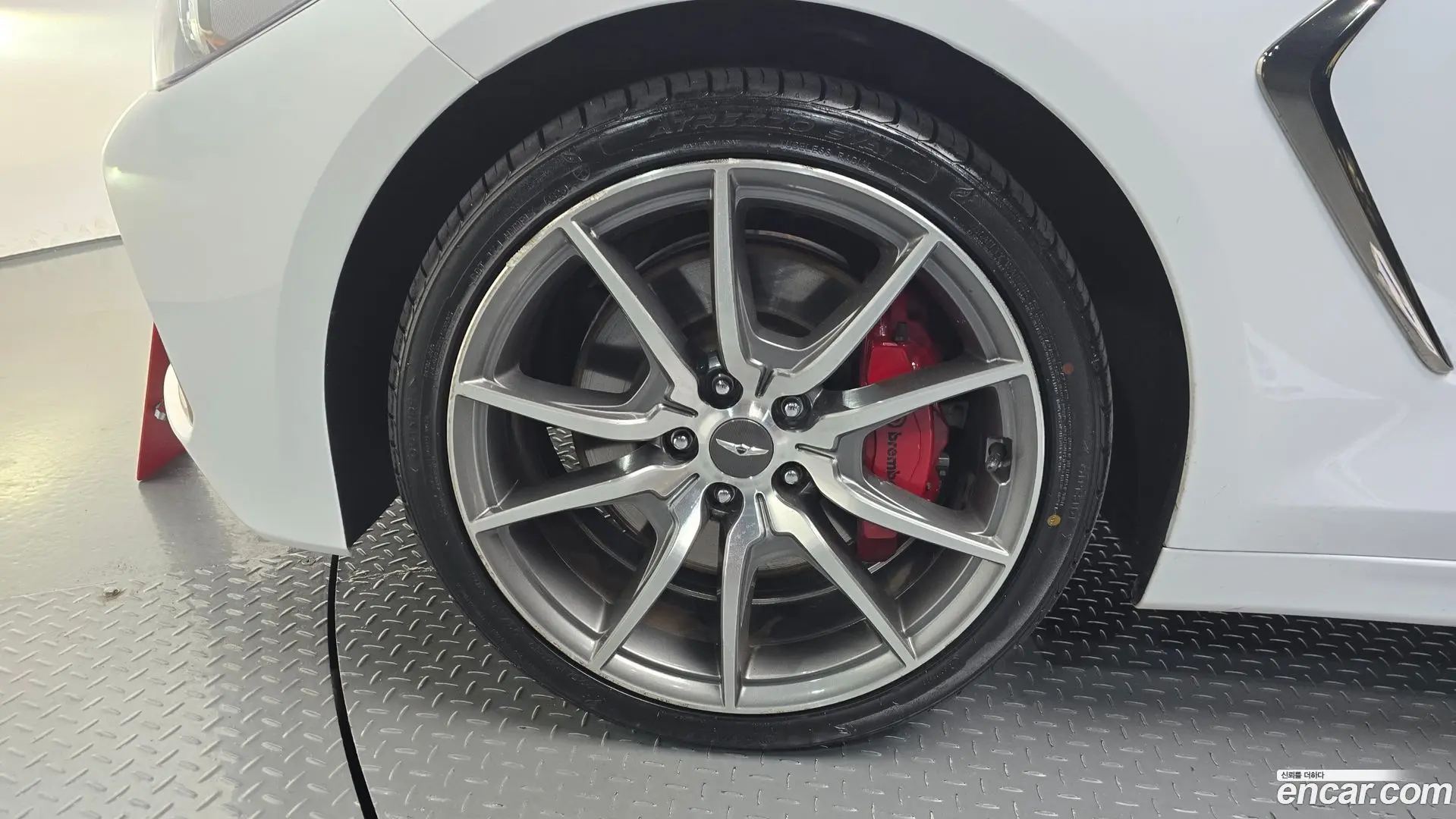 Genesis G70 2.0T AWD