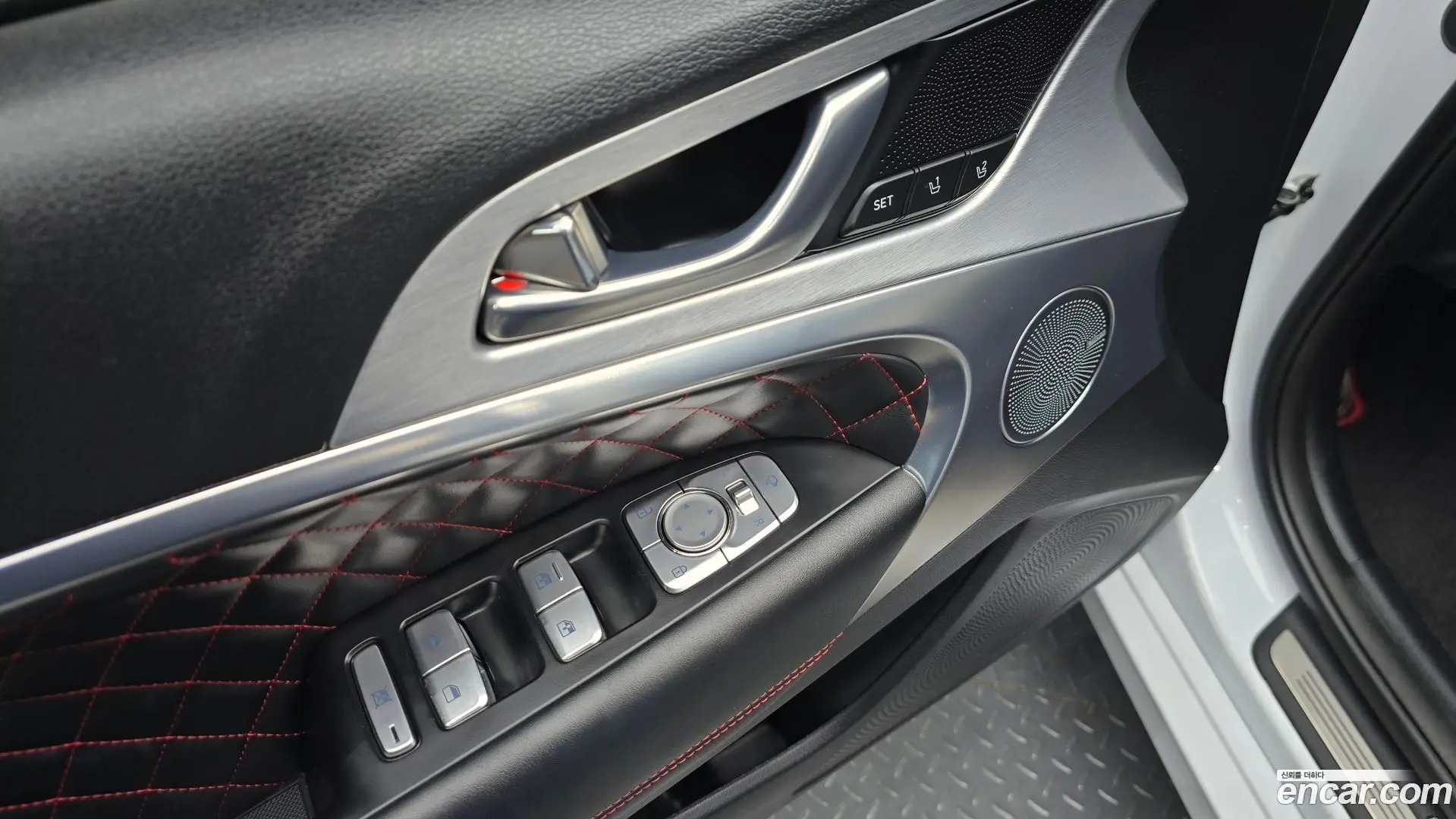 Genesis G70 2.0T AWD