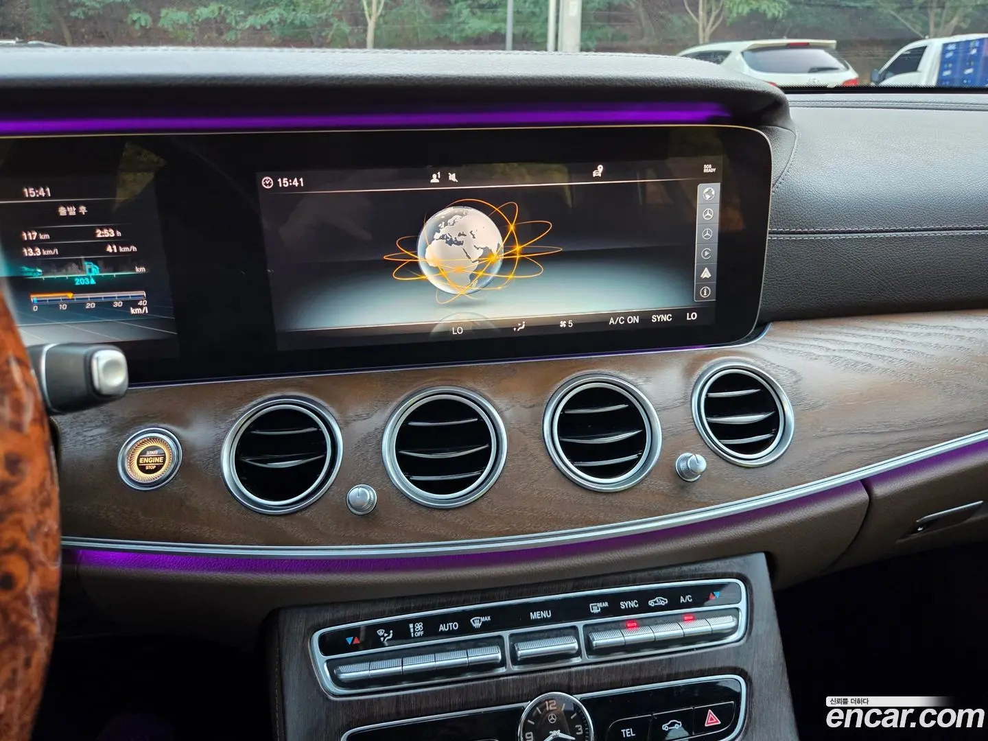 Mercedes-Benz E-Class E300 4MATIC Exclusive 2016