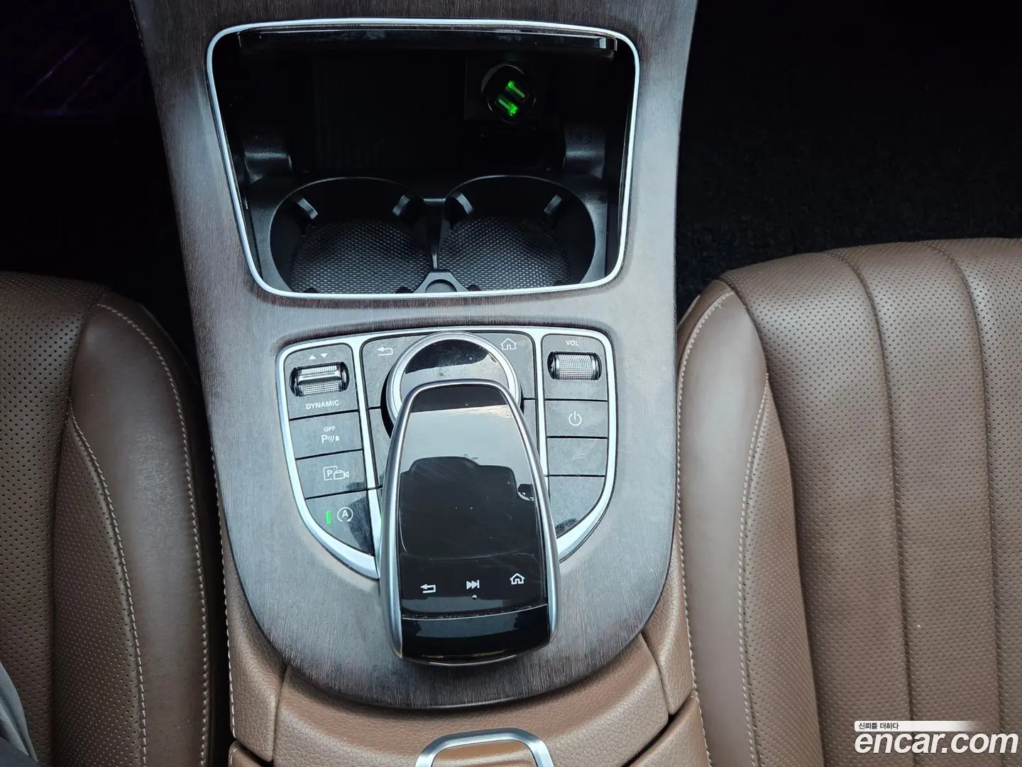 Mercedes-Benz E-Class E300 4MATIC Exclusive 2016