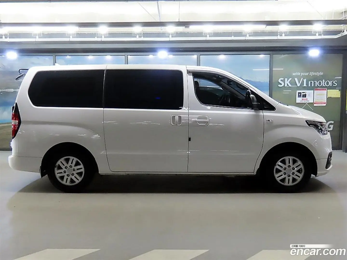 Hyundai Starex Van 3-Seater