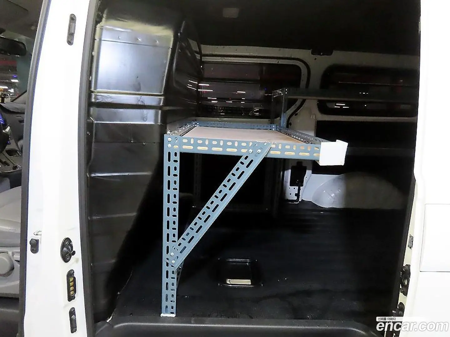 Hyundai Starex Van 3-Seater