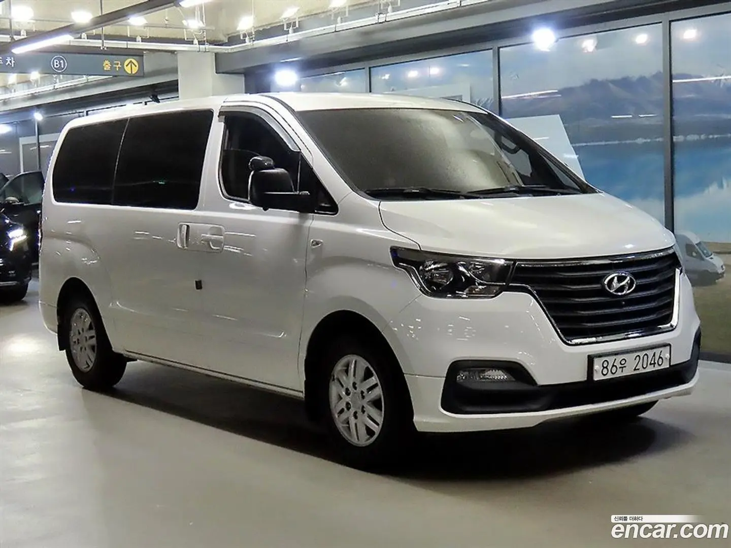 Hyundai Starex Van 3-Seater