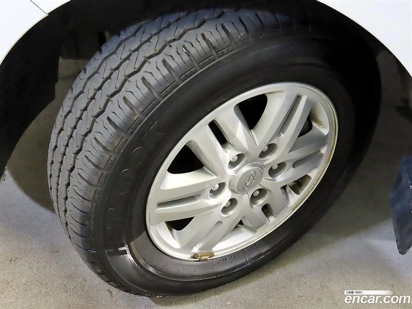 Hyundai Starex Van 3-Seater