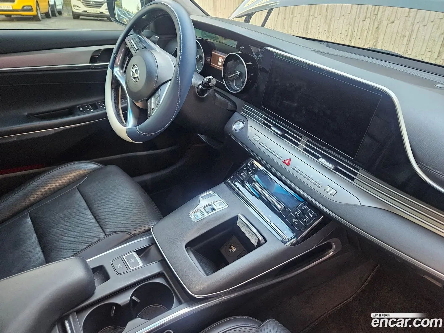 Hyundai Grandeur 3.3