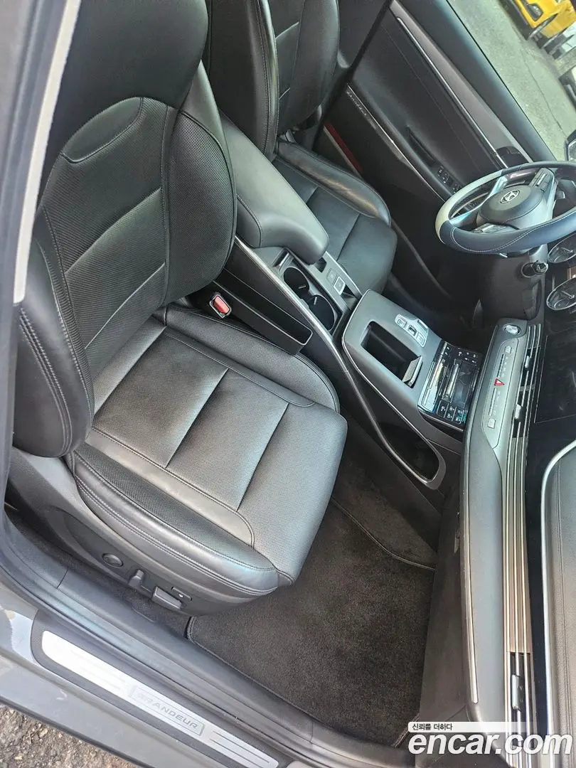 Hyundai Grandeur 3.3