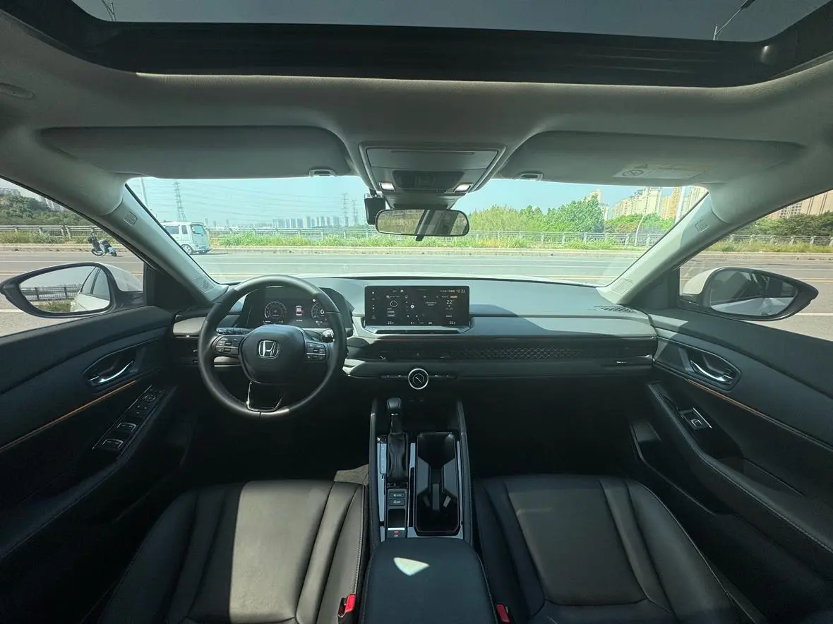Honda Accord 2023 Sharp T Dynamic 260TURBO Smart Enjoy