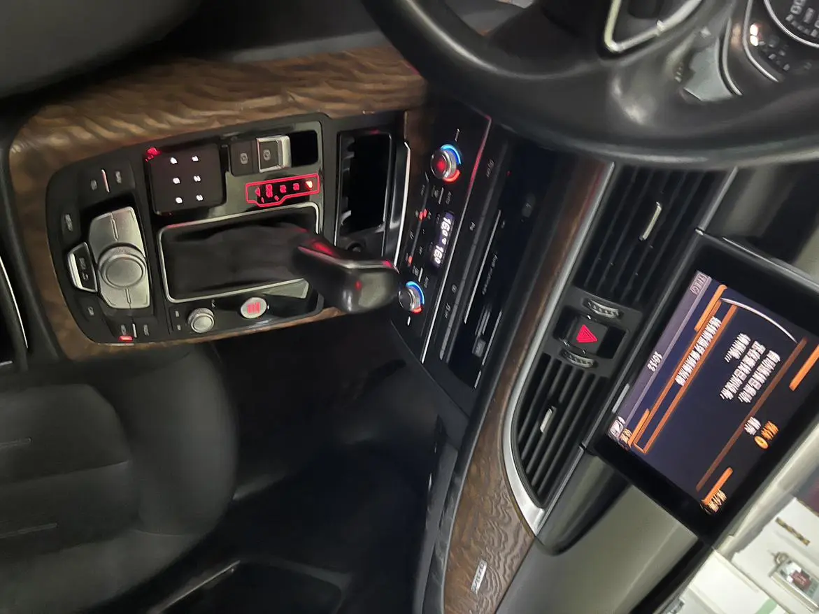 Audi A6L 2018 30 Anniversary 45 TFSI quattro Sport