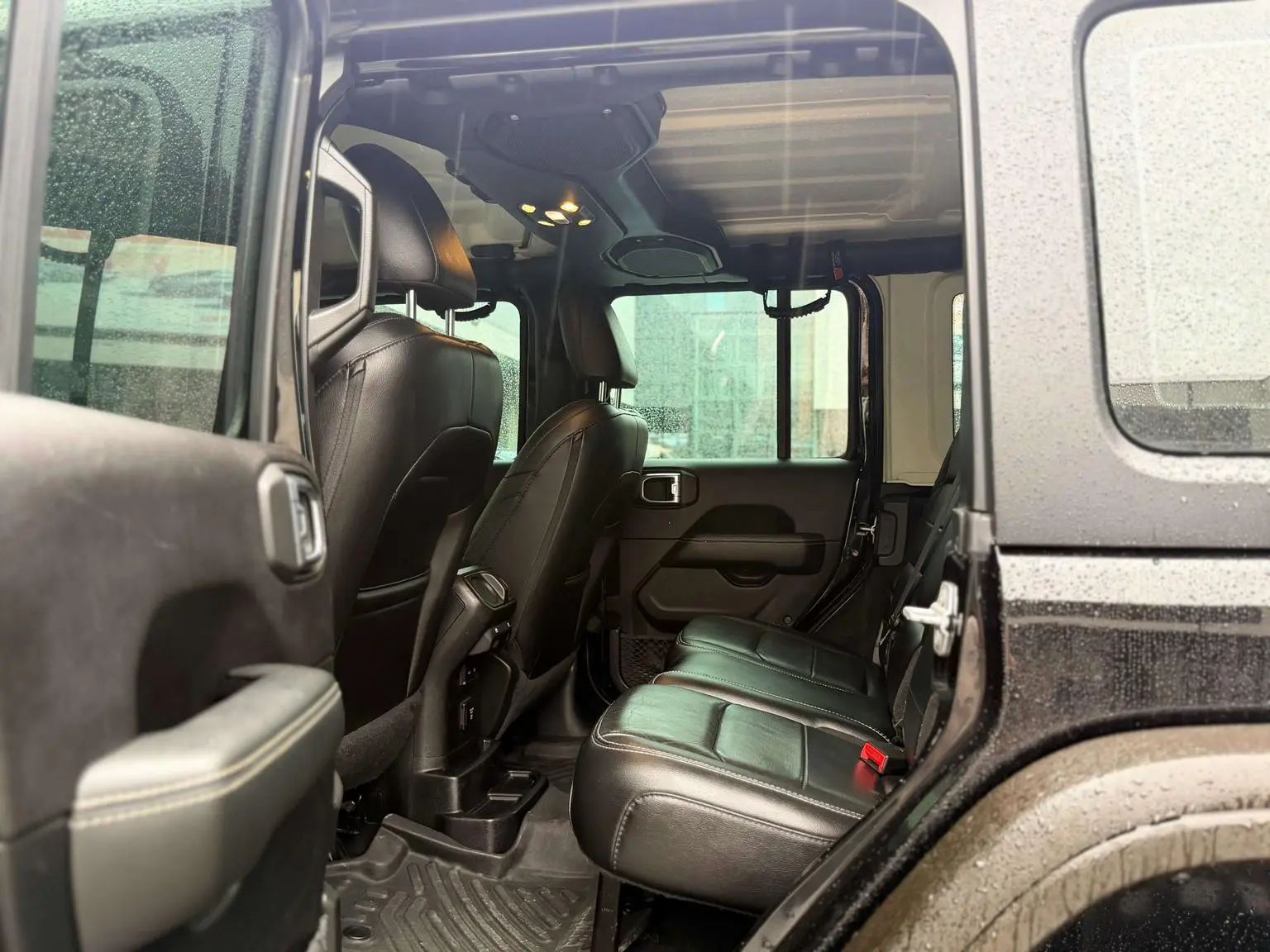 Jeep 2019 2.0T Sahara China VI