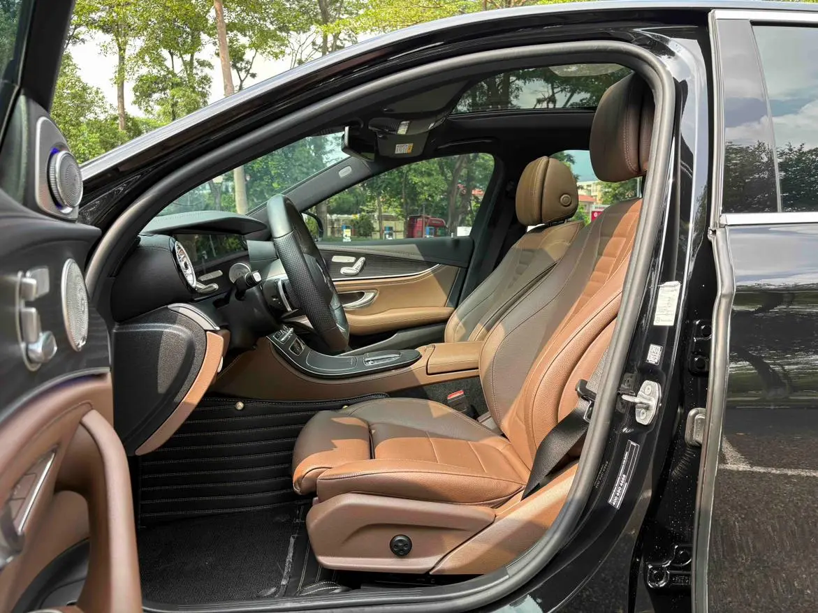 Mercedes-Benz E Class 2022 E 300 L Fashion Sport Sedan