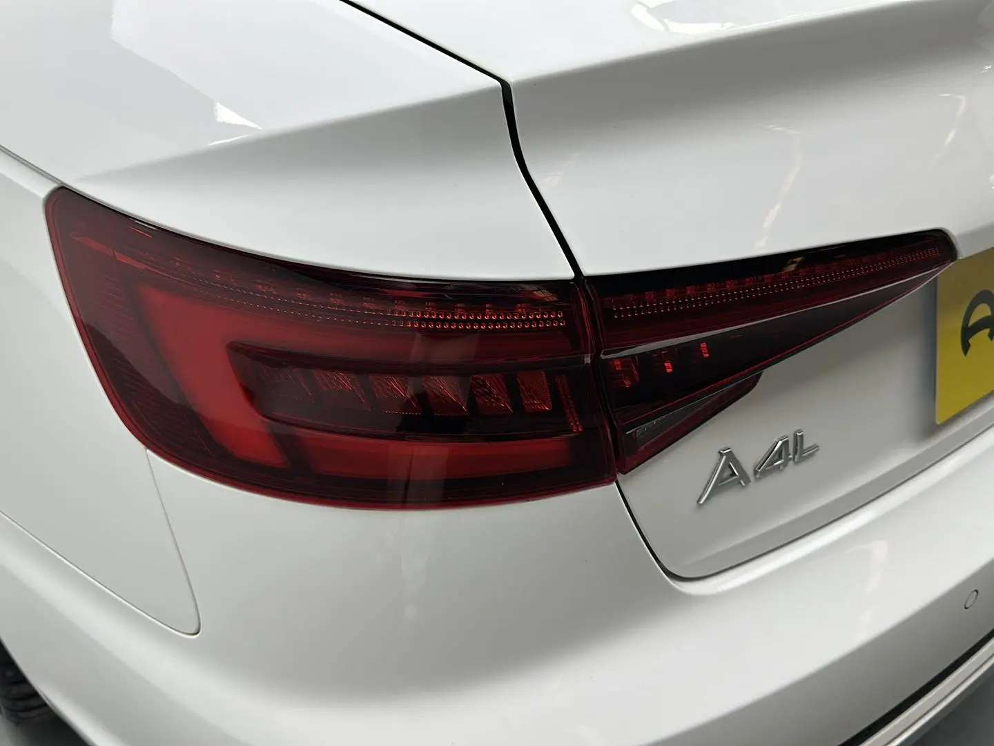 Audi A4L 2019 40 TFSI Fashion China V