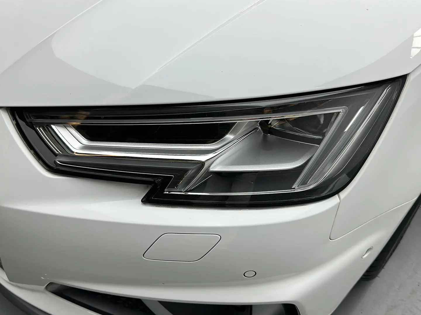 Audi A4L 2019 40 TFSI Fashion China V