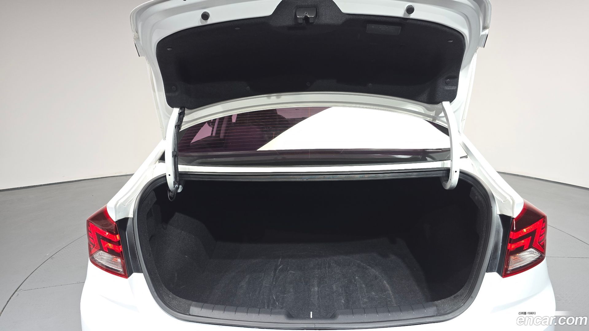 Hyundai AVANTE 1.6 2018