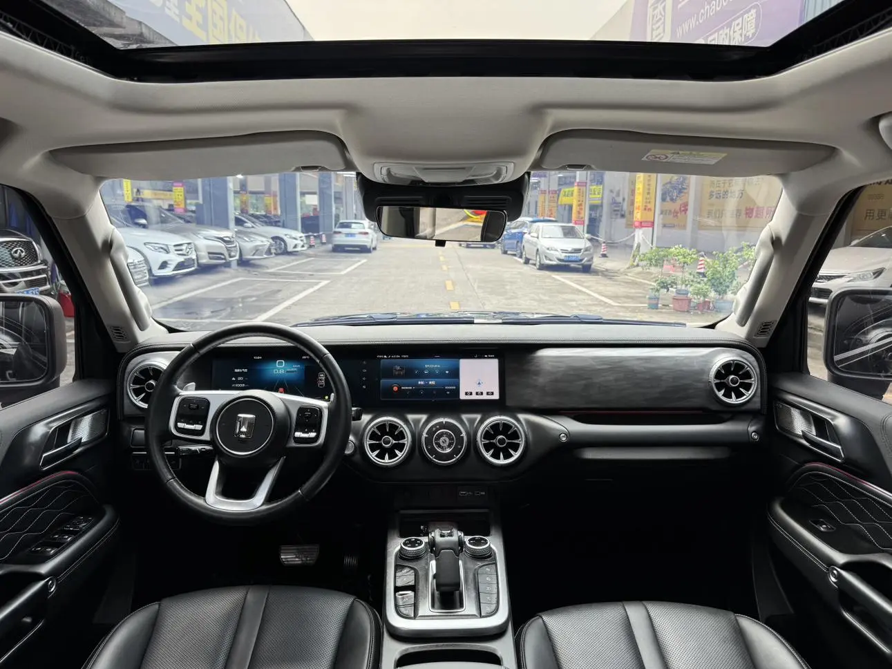 300 2021 2.0T