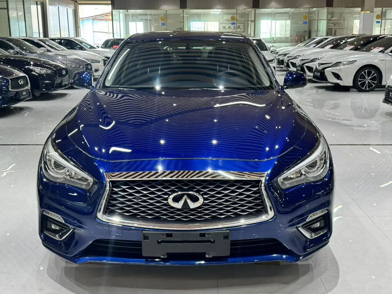Infiniti Q50L 2018 2.0T China VI