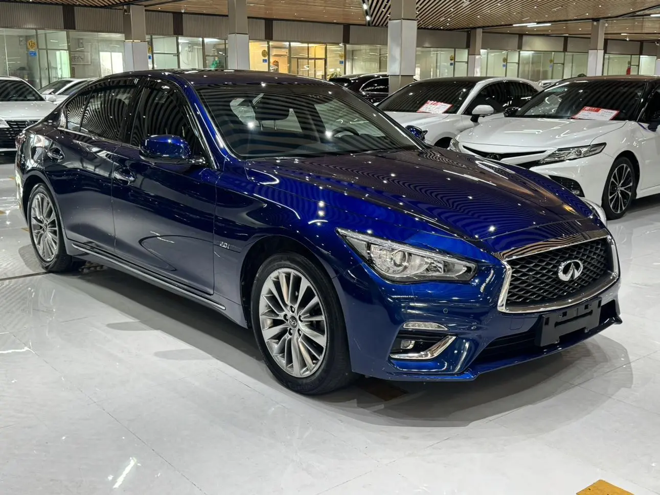 Infiniti Q50L 2018 2.0T China VI