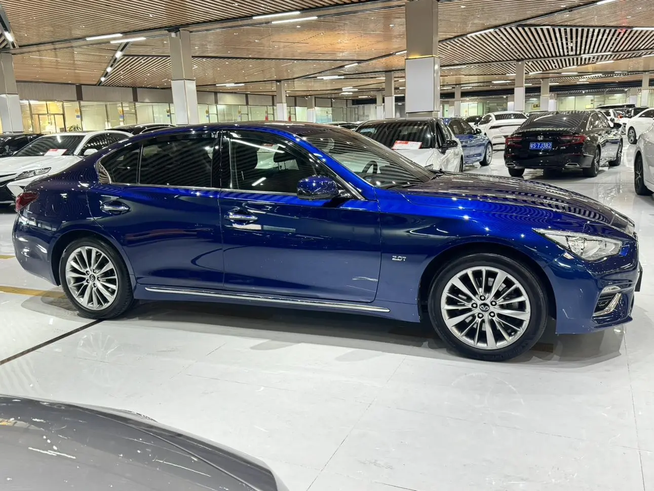 Infiniti Q50L 2018 2.0T China VI
