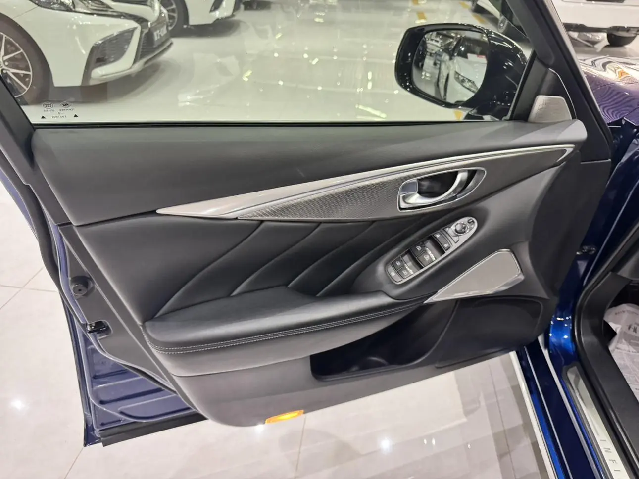 Infiniti Q50L 2018 2.0T China VI