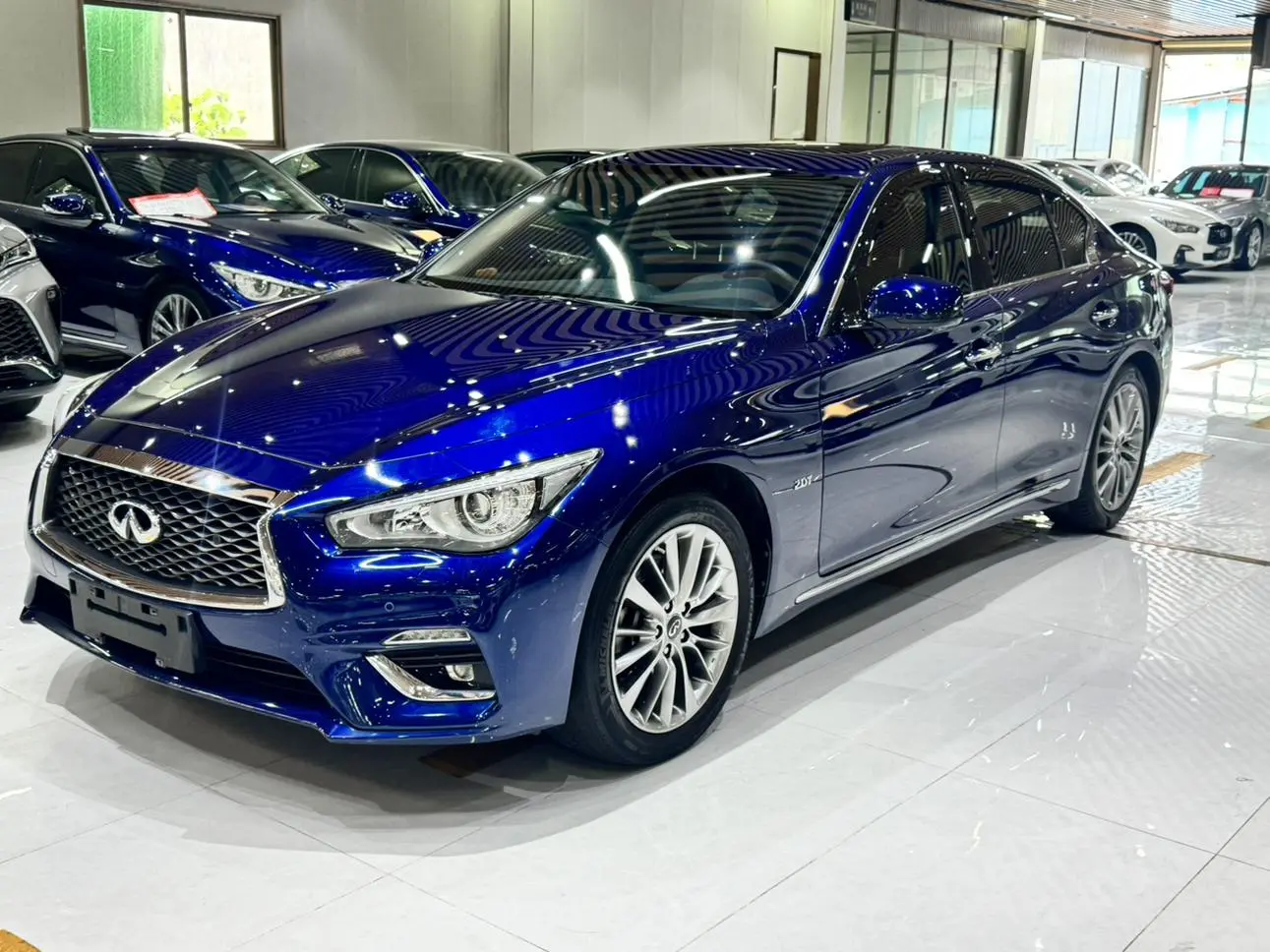 Infiniti Q50L 2018 2.0T China VI