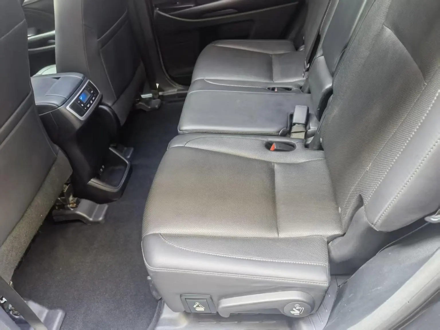 Toyota Highlander 2018 2.0T 4WD Premium 7 seat China VI