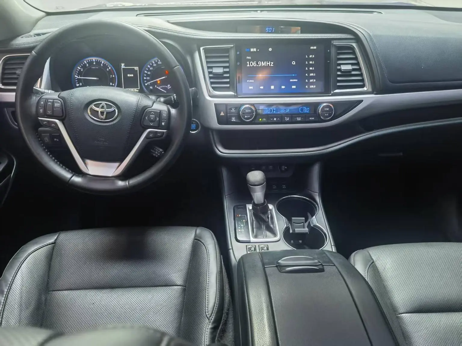 Toyota Highlander 2018 2.0T 4WD Premium 7 seat China VI