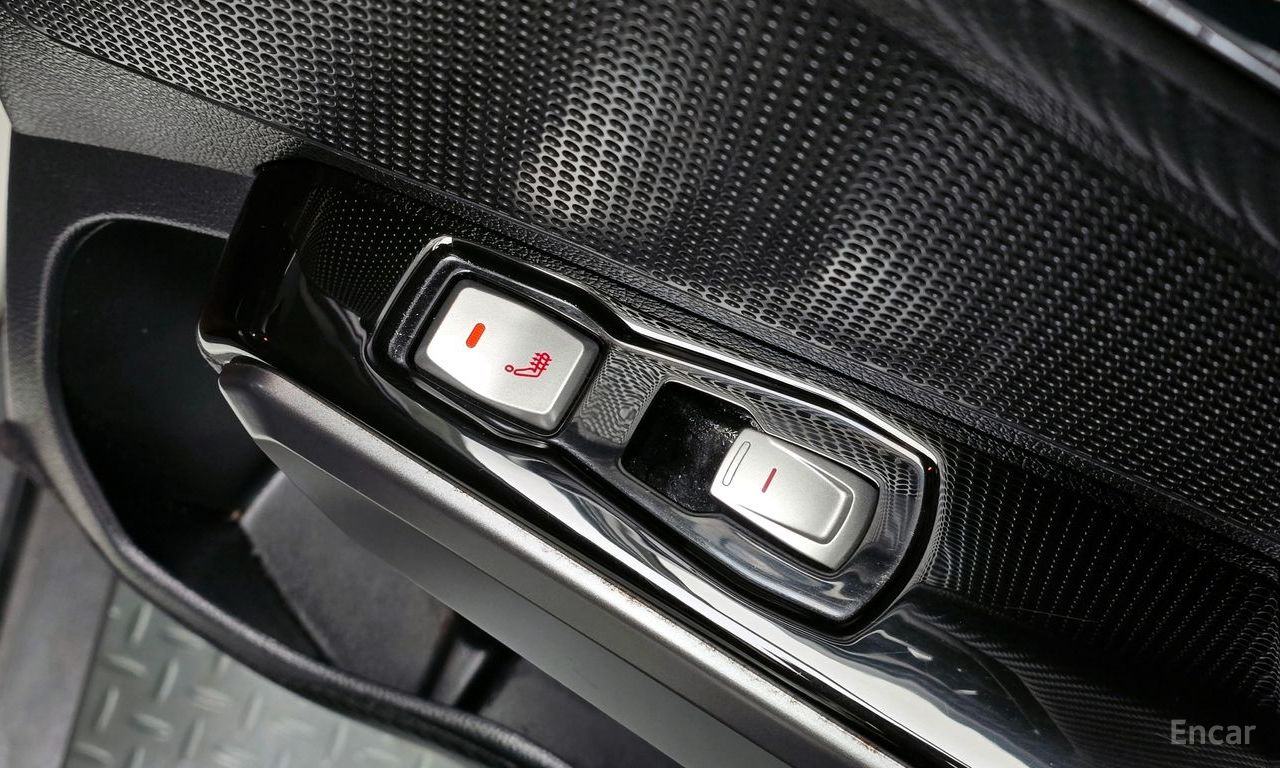 KG Mobility (Ssangyong) Tivoli Air Diesel IX 2WD 2017