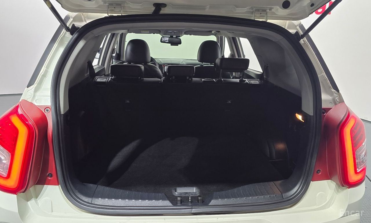 KG Mobility (Ssangyong) Tivoli Air Diesel IX 2WD 2017
