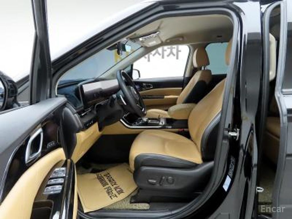 Kia Carnival 4th generation diesel 7-seater Signature 2021
