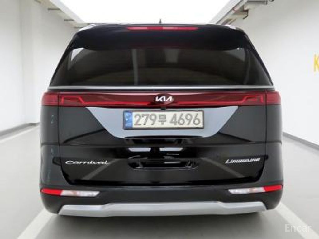 Kia Carnival 4th generation diesel 7-seater Signature 2021
