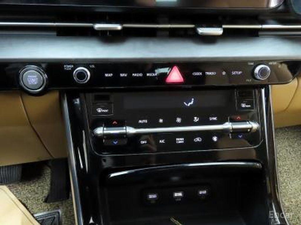Kia Carnival 4th generation diesel 7-seater Signature 2021