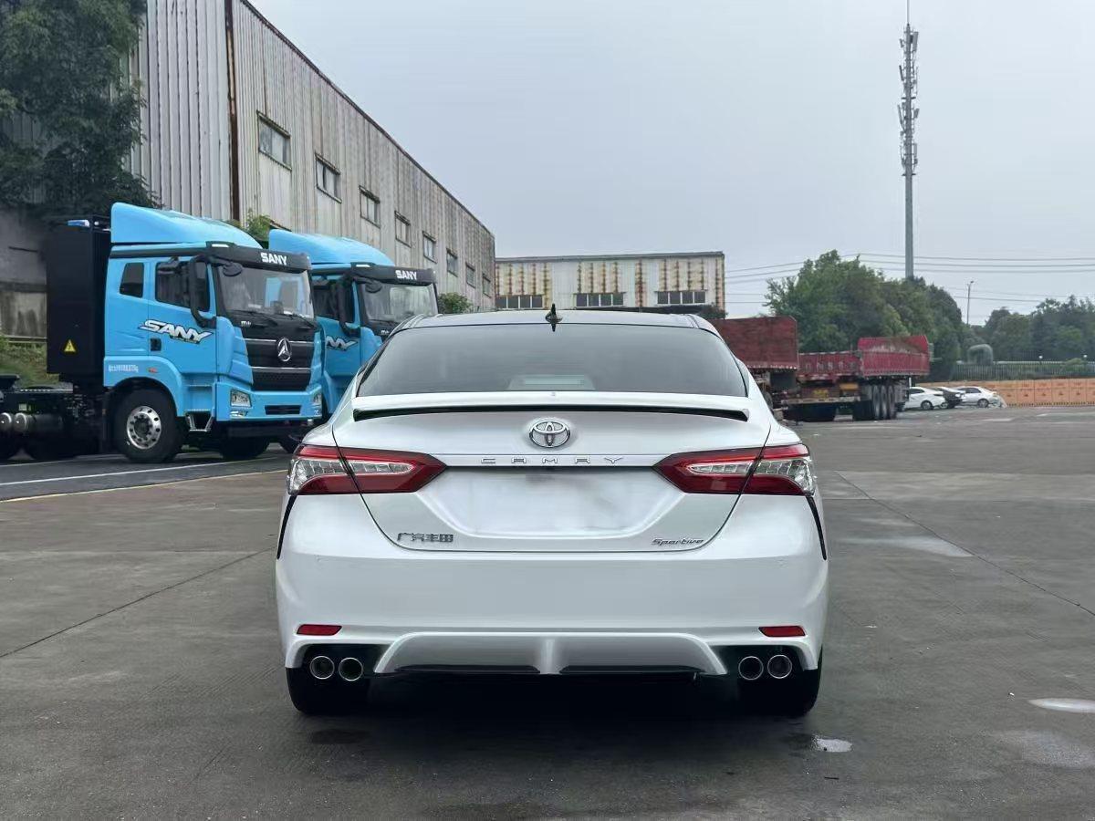 Toyota Camry 2022 2.0S