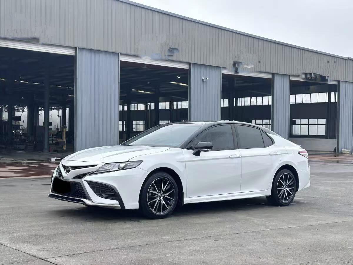 Toyota Camry 2022 2.0S