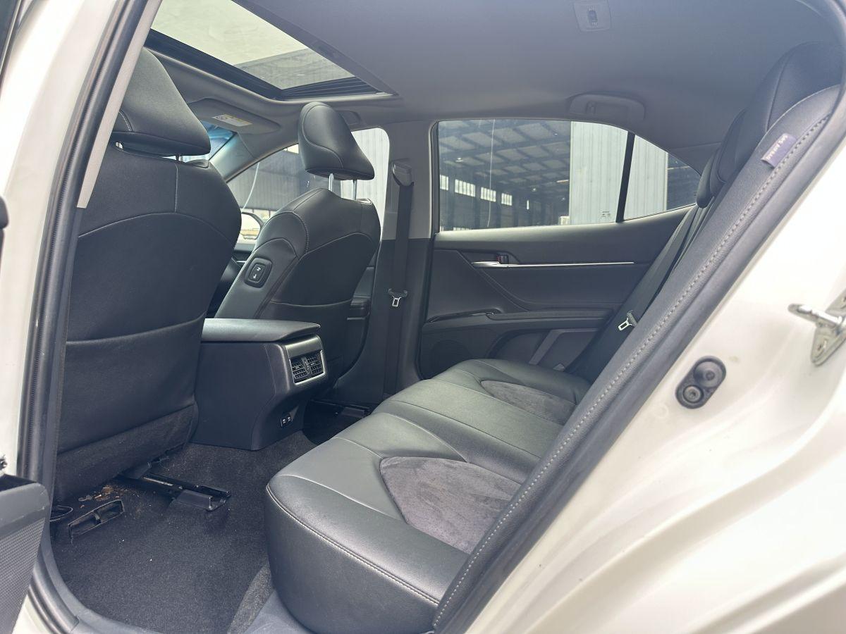 Toyota Camry 2022 2.0S