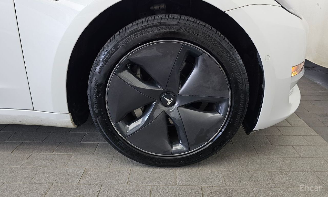 Tesla Model 3 Standard Range Plus RWD 2020