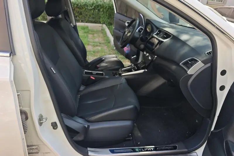 Sylphy 2019 1.6XV CVT Intelligent Premium Edition National V