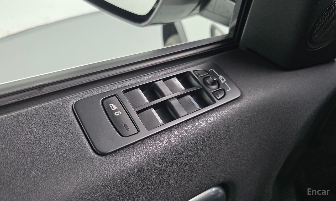 Land Rover Discovery Sports 2.0 TD4 SE (150 horsepower) 2018
