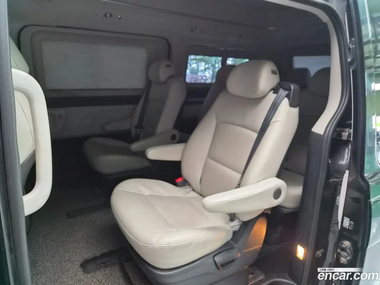 Hyundai Starex Limousine