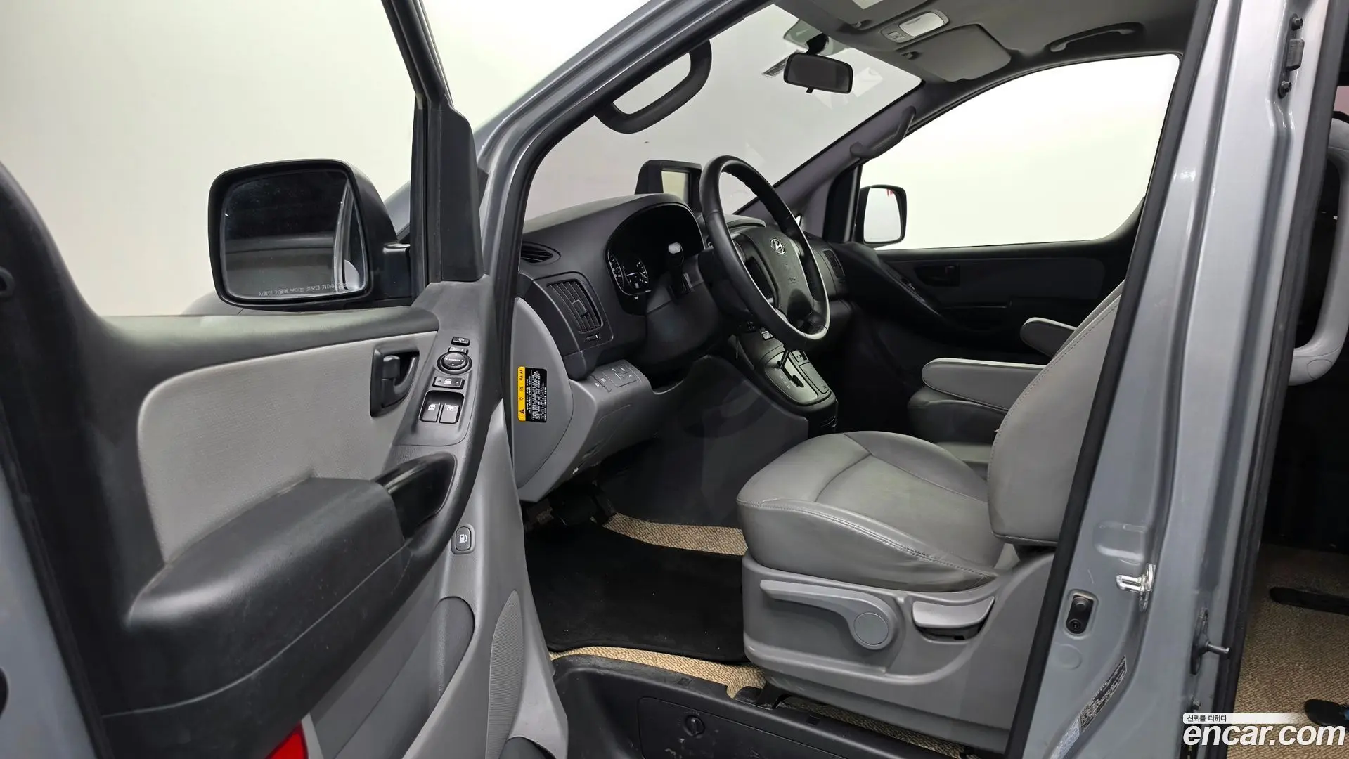 Hyundai Starex Urban 9-Seater