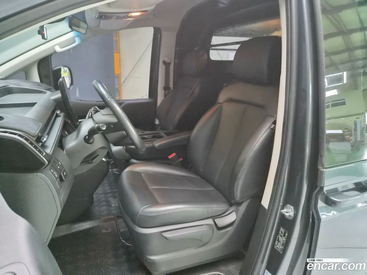 Hyundai Staria L3.5 Cargo 3-Seater