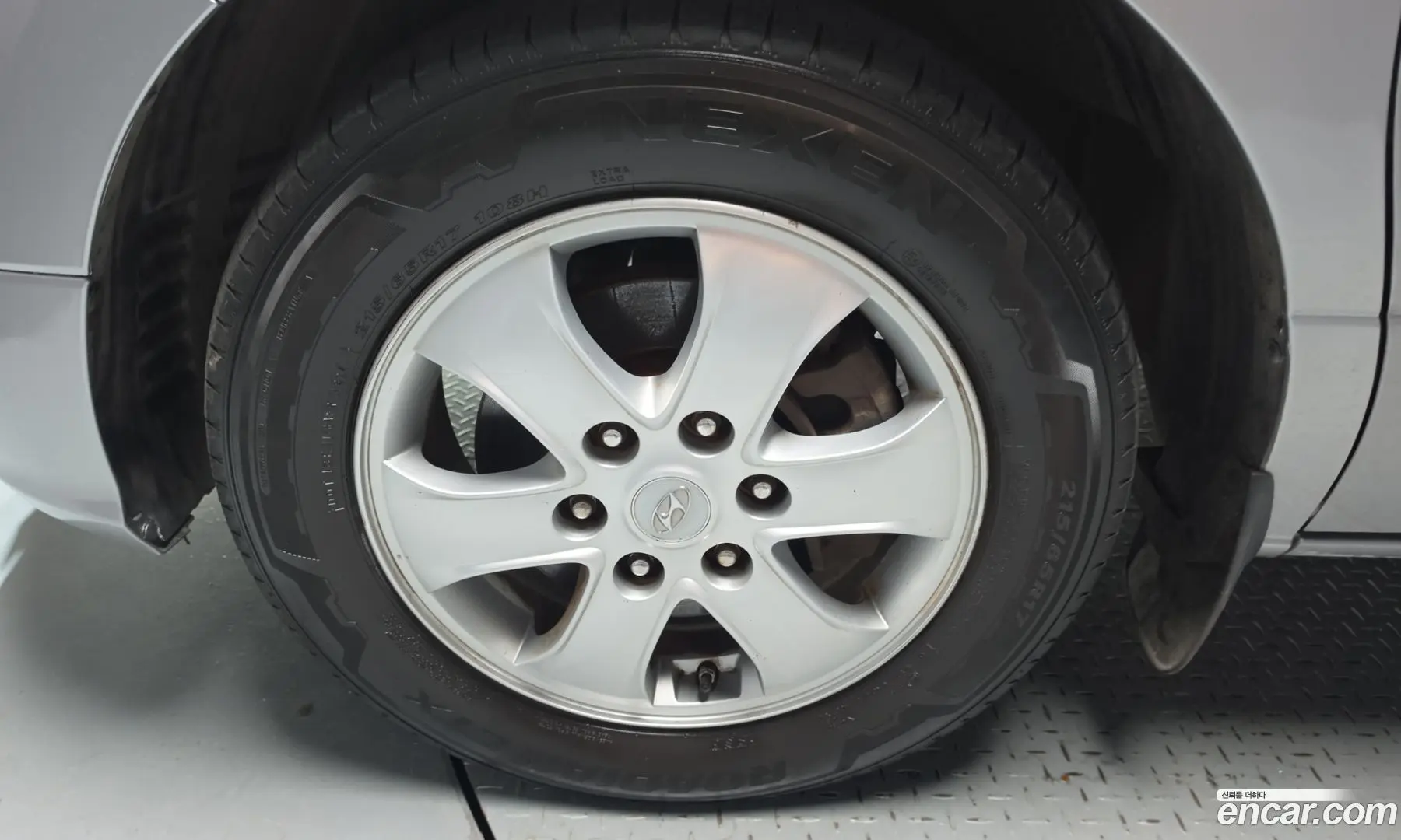 Hyundai Starex Wagon 12-Seater