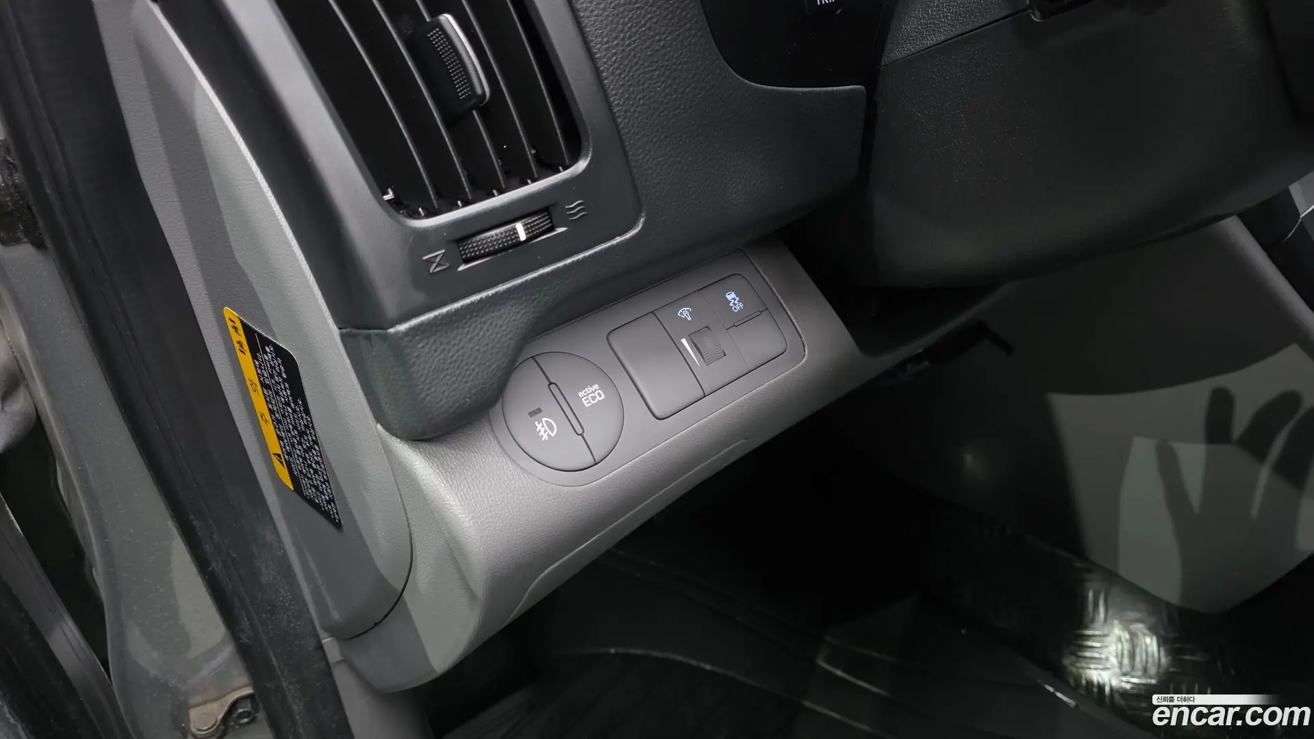 Hyundai Starex Van 3-Seater