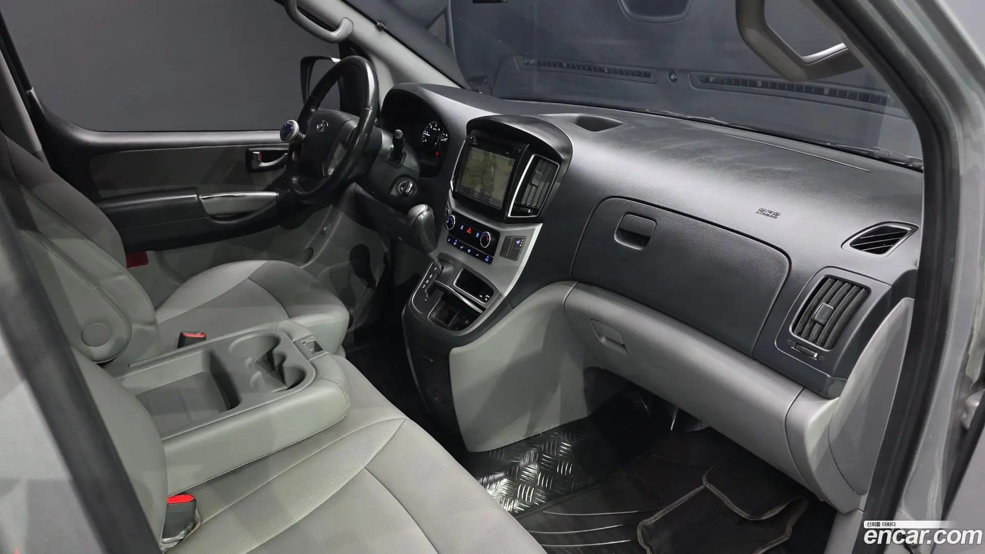Hyundai Starex Van 3-Seater