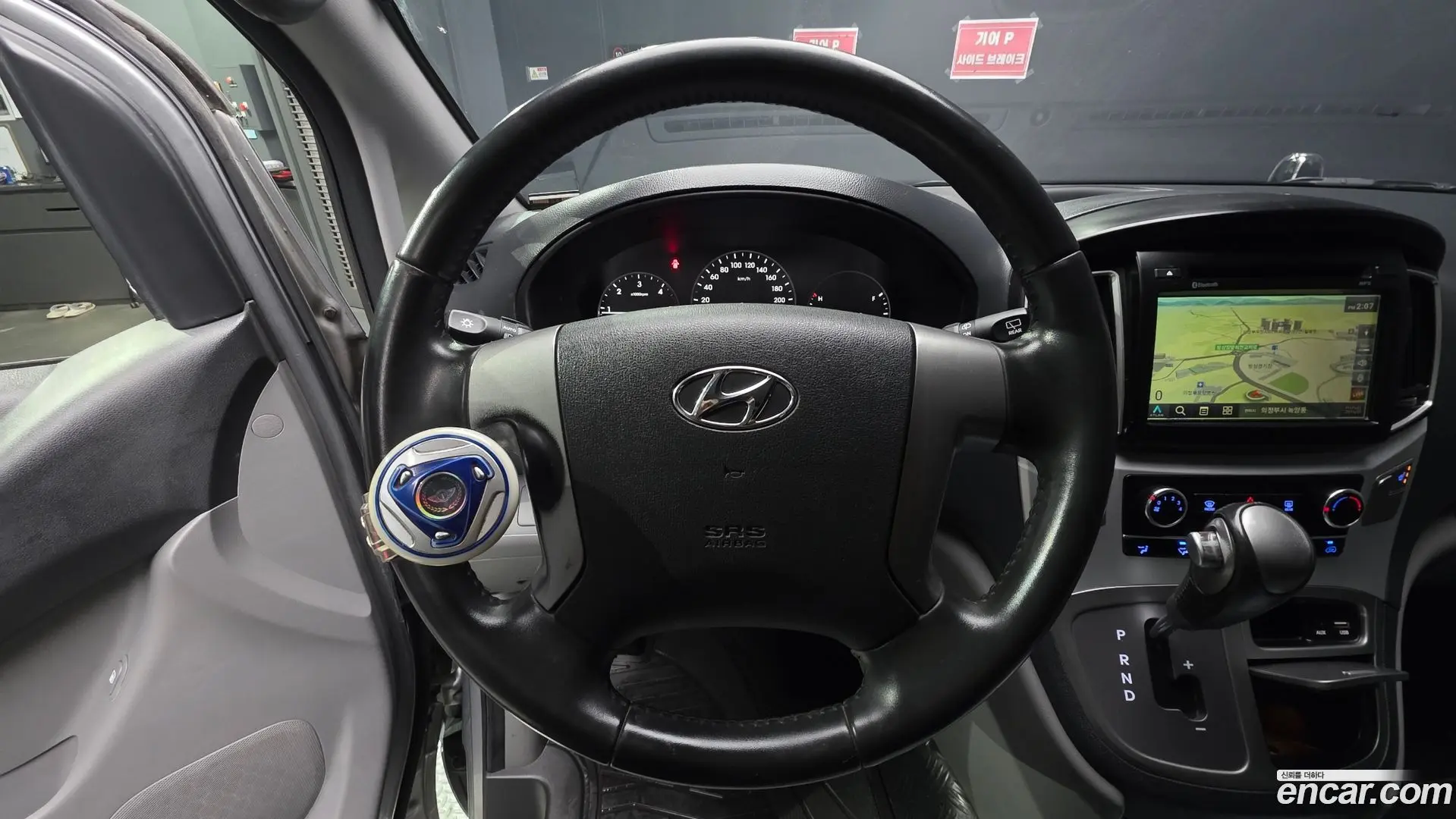 Hyundai Starex Van 3-Seater