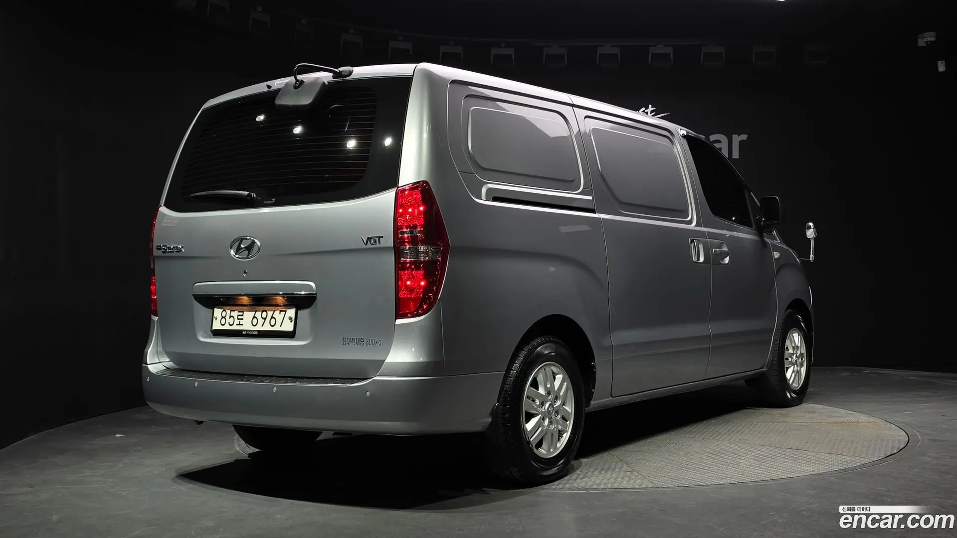 Hyundai Starex Van 3-Seater