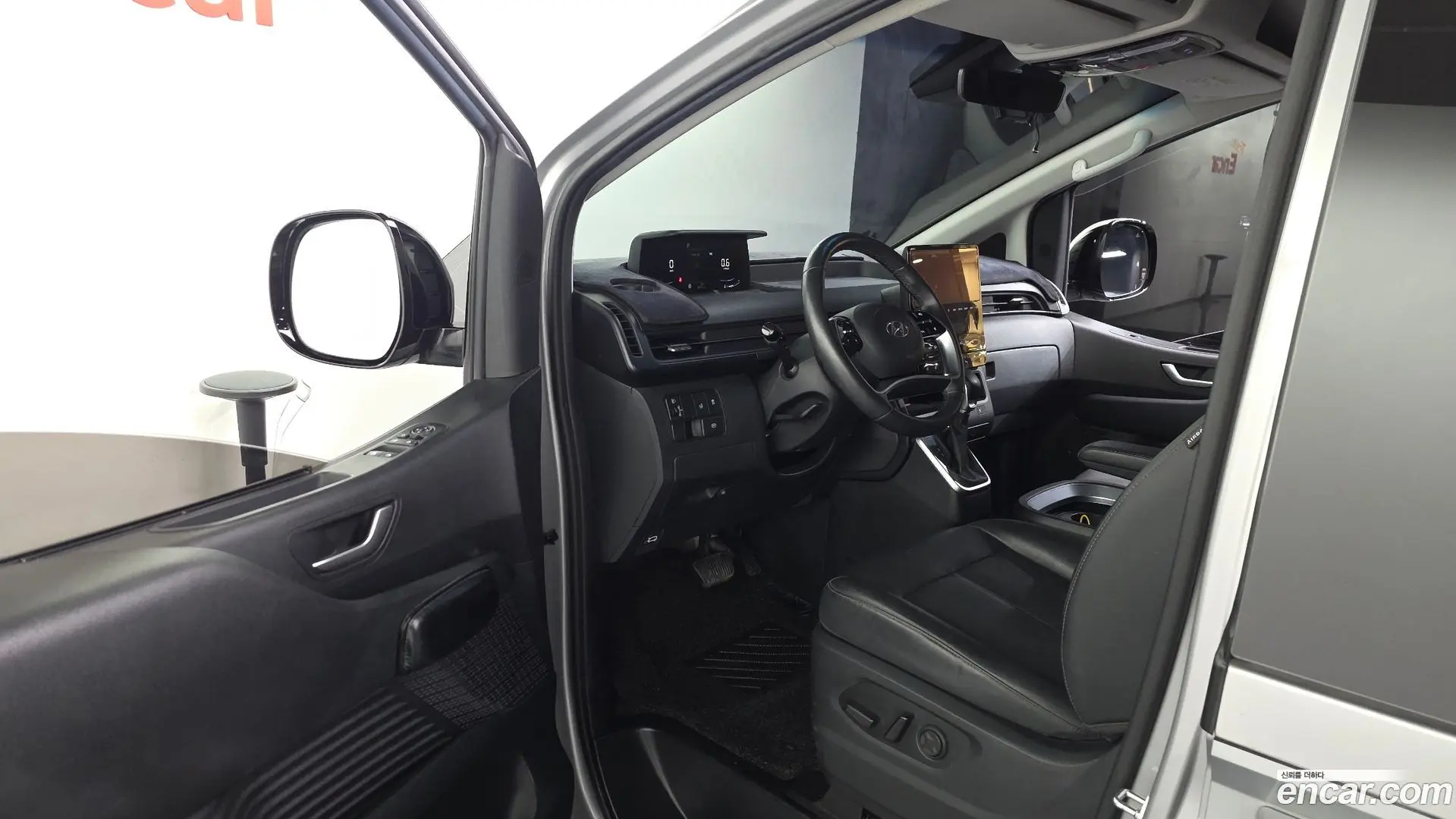 Hyundai Staria L3.5 Cargo 5-Seater
