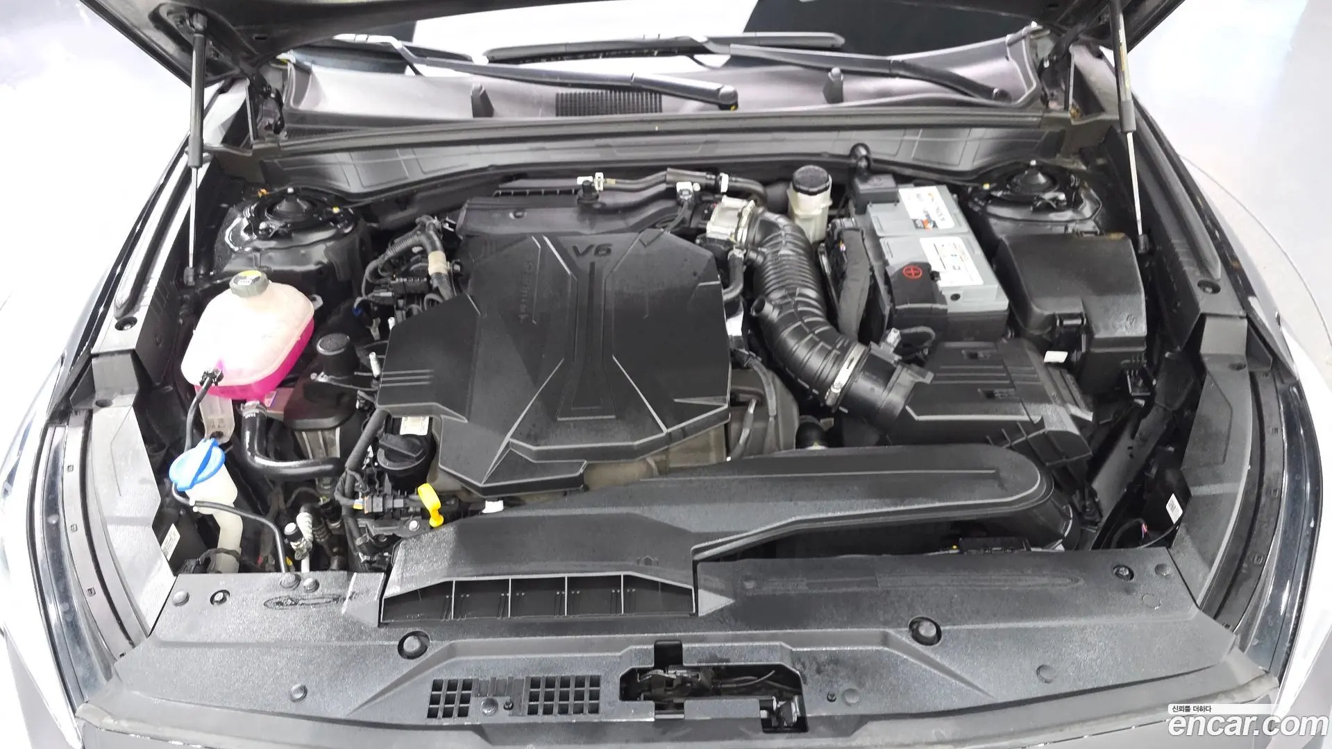 Kia K8 3.5 Gasoline 2WD