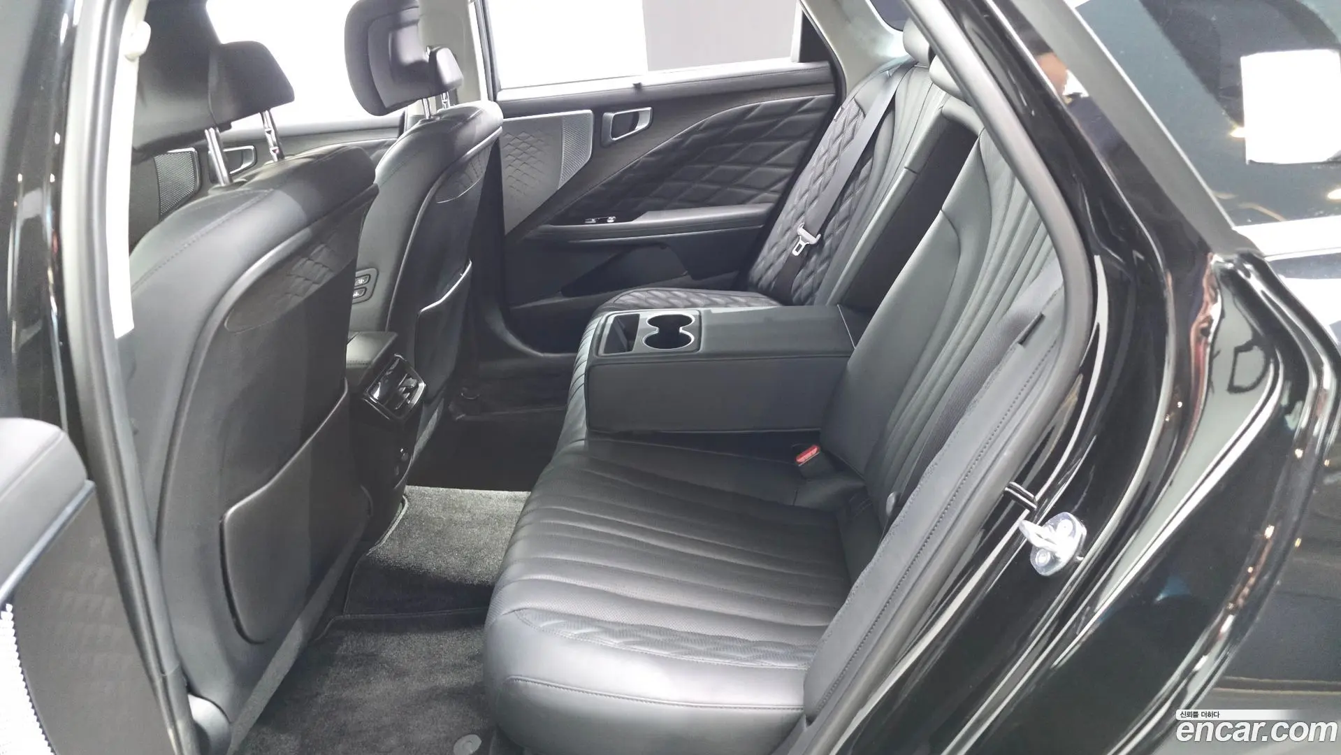 Kia K8 3.5 Gasoline 2WD
