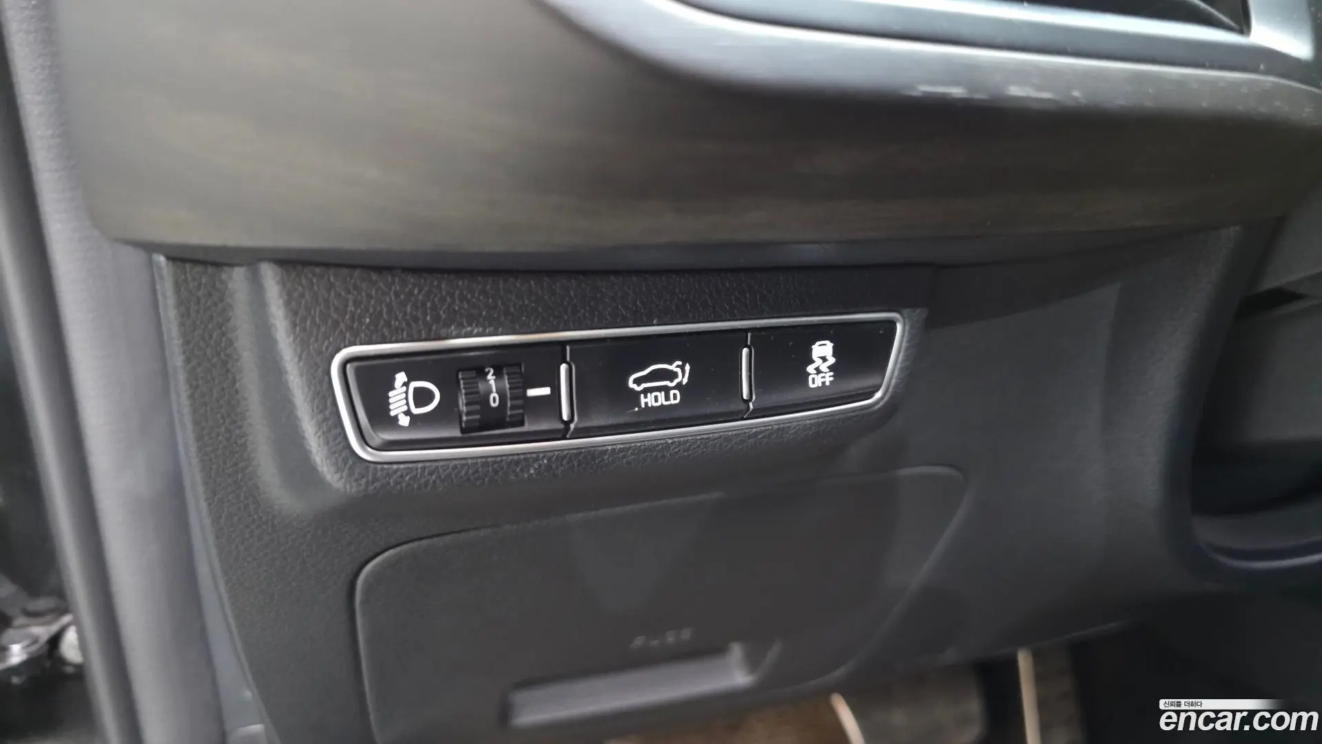 Kia K8 3.5 Gasoline 2WD