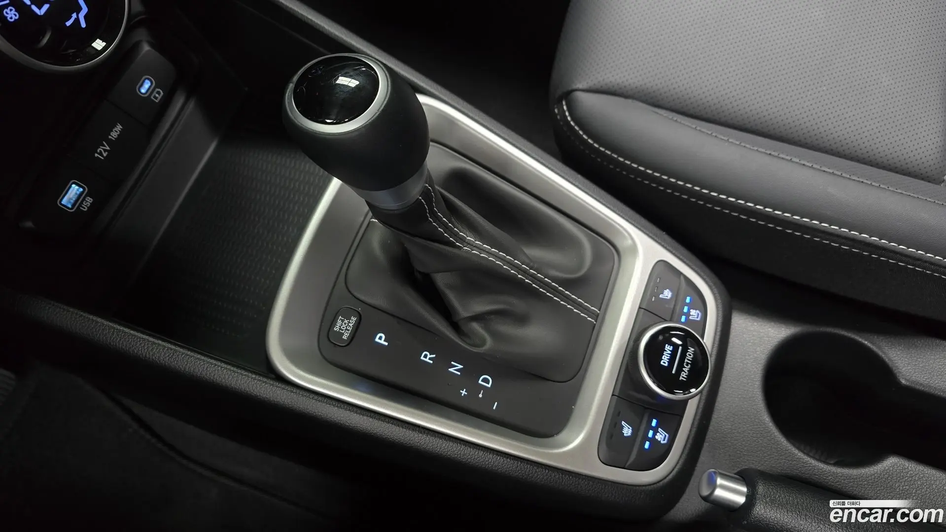 Hyundai Venue 1,6 Premium 2022