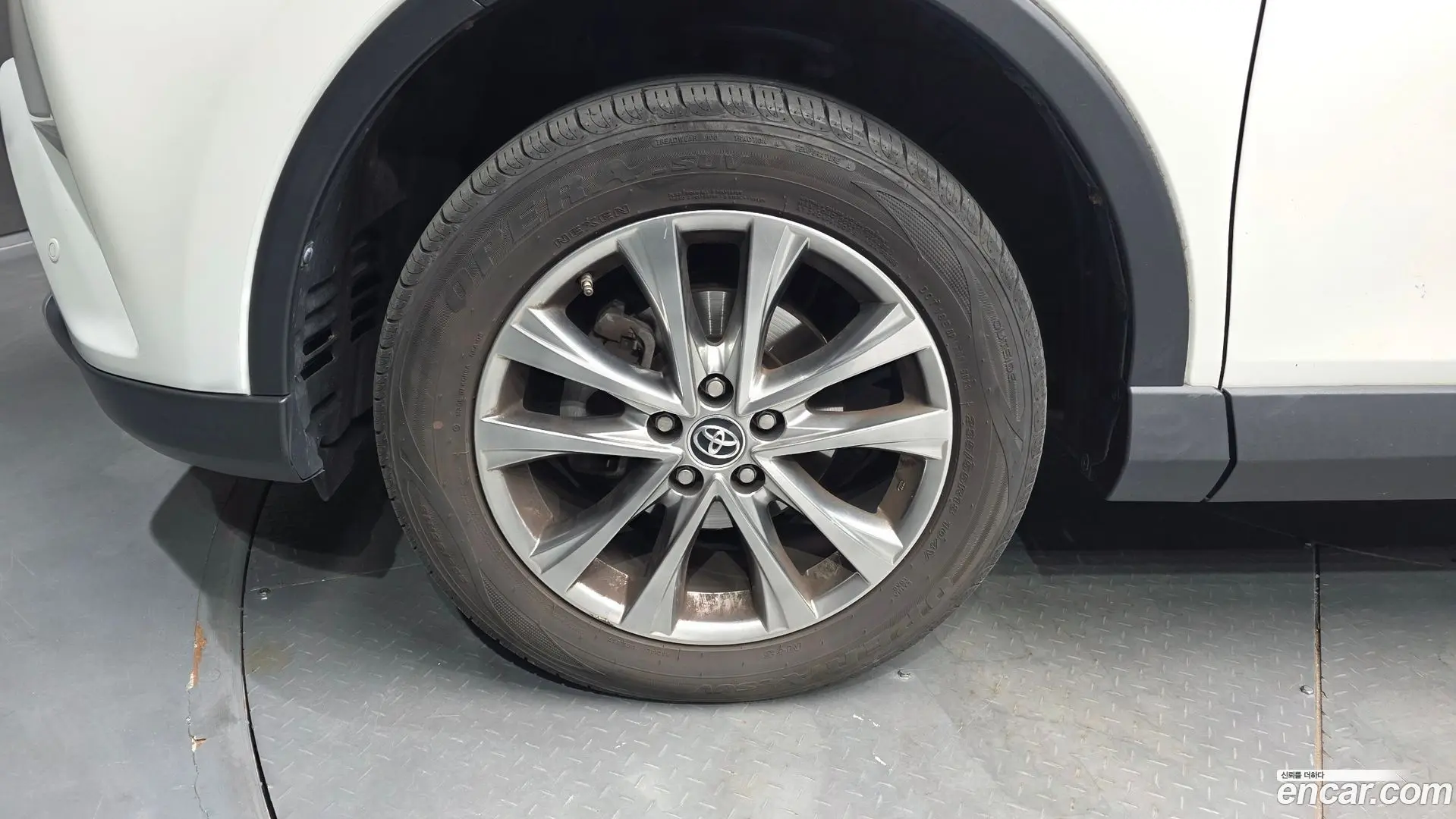 Toyota RAV4 2.5 2WD